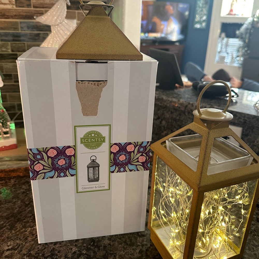 Scentsy Glimmer and Glow warmer